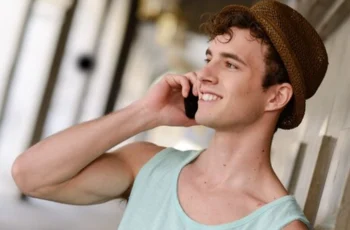 Aplicativos para escutar chamadas de celular? Veja! ( Imagem: Freepik)